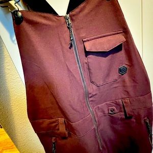 { Volcom } Snow Swift Bib Overall Merlot